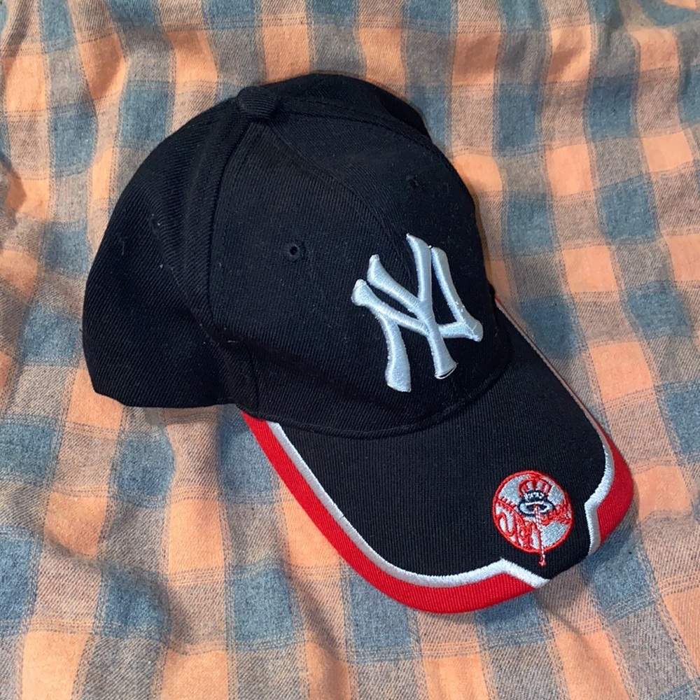 New York Yankees Velcro Strap Black Hat